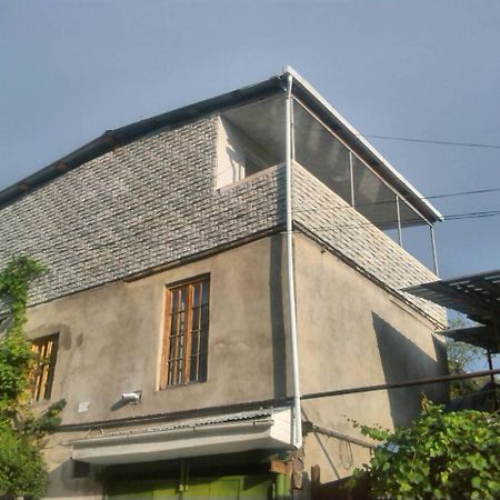 Georgian Hosts Tbilisi Hotel Екстериор снимка